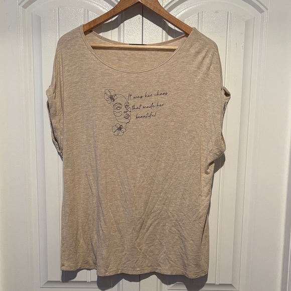 house of tory Tops - House of Tory Beige Graphic Tee